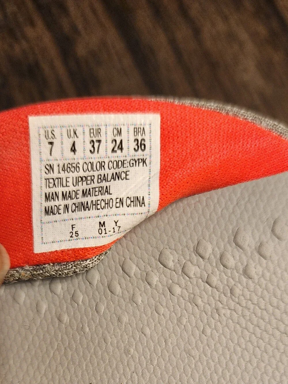 Skechers Goga Max Flip Flops Women's Gray Coral Comfort Sandals Size 7